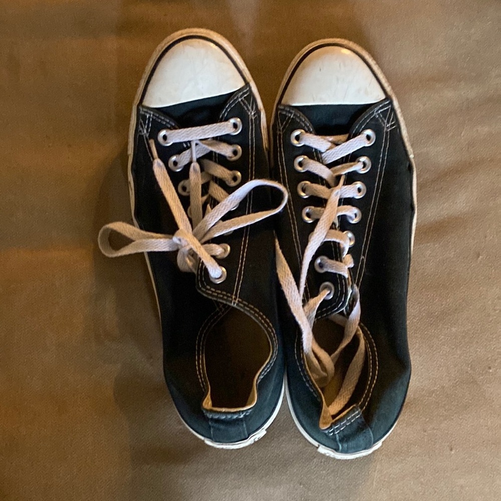 CONVERSE LOW TOPS